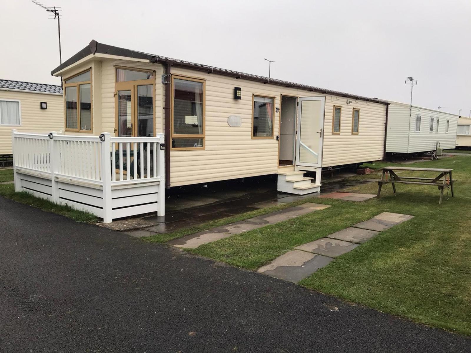 Two X 8 Berth Static Caravan On Lyons Robin Hood Rhyl North Wales Meliden Luaran gambar